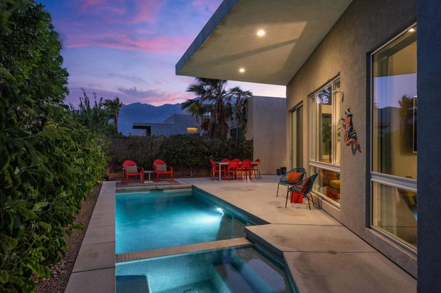4270 Amber Lane, Palm Springs, CA 92262