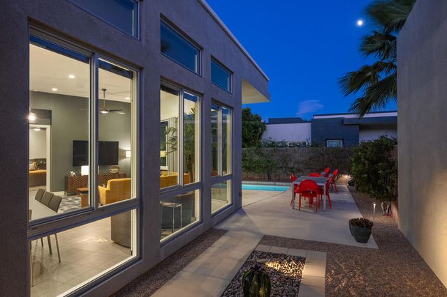4270 Amber Lane, Palm Springs, CA 92262
