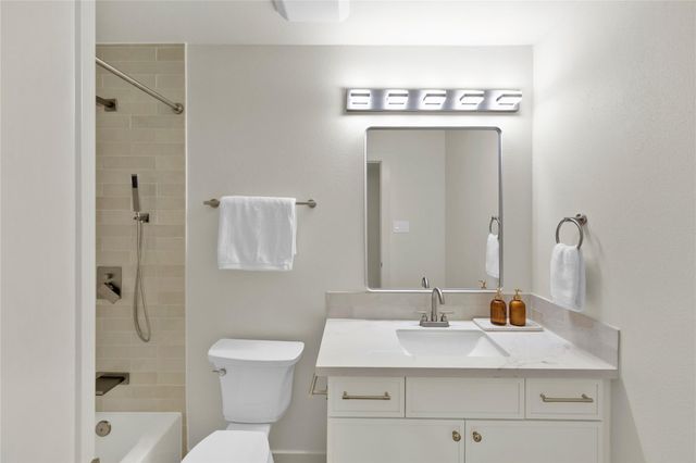 20 Buttonbush Ct, The Woodlands, TX 77380