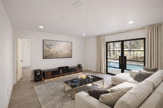 20 Buttonbush Ct, The Woodlands, TX 77380