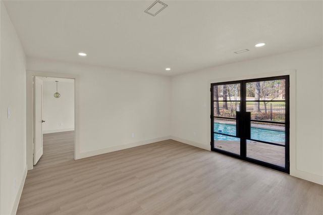 20 Buttonbush Ct, The Woodlands, TX 77380