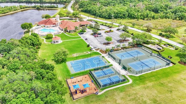 3943 WINDCHIME LANE, Lakeland, FL 33811