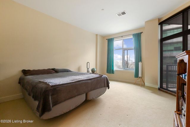 324 E Main St 200, Louisville, KY 40202