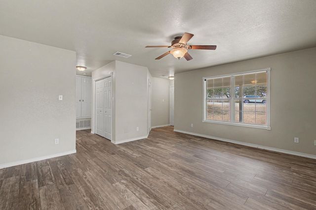 4308 Mountain View DR, Kingsland, TX 78639