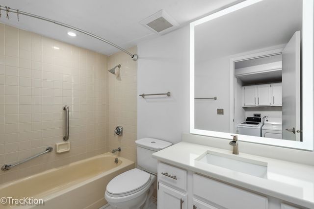 6400 W Belle Plaine Avenue 509, Chicago, IL 60634