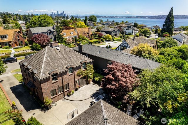 2017 36th Avenue W, Seattle, WA 98199