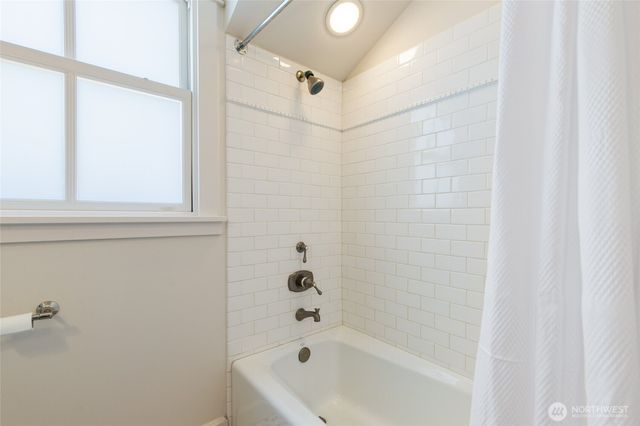 2017 36th Avenue W, Seattle, WA 98199