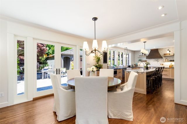 2017 36th Avenue W, Seattle, WA 98199