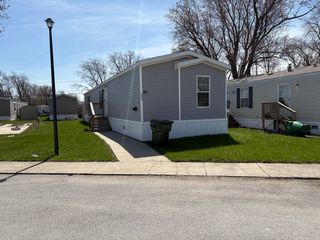 602 Virginia Avenue, Lynwood, IL 60411