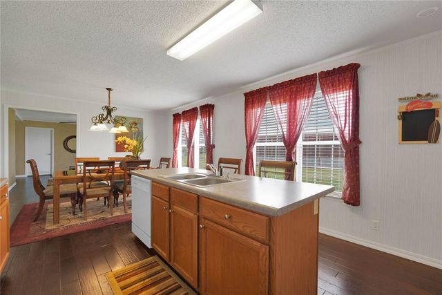 10145 N 2116 Circle, Foss Lake, OK 73626