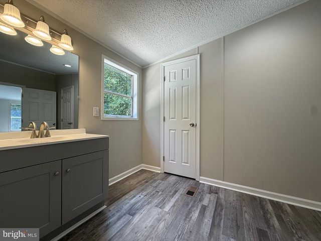 34112 INDIANTOWN RD, Locust Grove, VA 22508