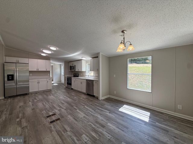 34112 INDIANTOWN RD, Locust Grove, VA 22508