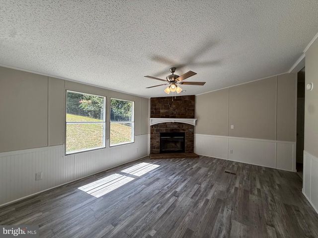 34112 INDIANTOWN RD, Locust Grove, VA 22508