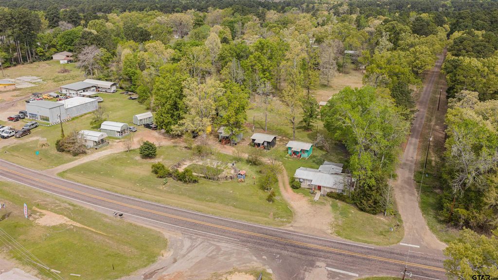8880 FM 729, Avinger, TX 75630