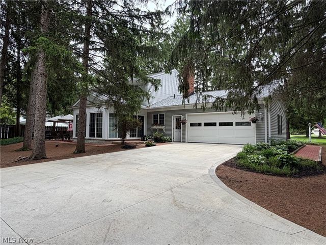 11635 Twin Mills Lane, Chardon, OH 44024