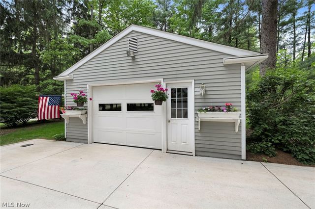 11635 Twin Mills Lane, Chardon, OH 44024