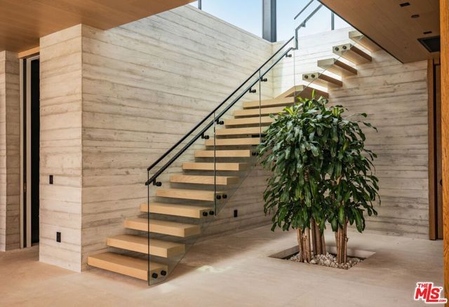 6889 Dume Drive, Malibu, CA 90265