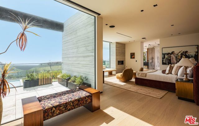 6889 Dume Drive, Malibu, CA 90265