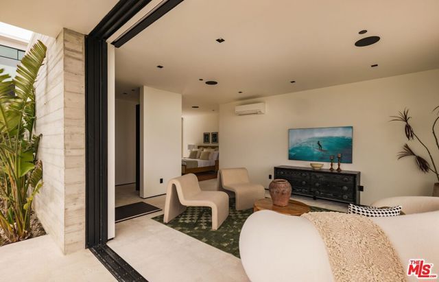 6889 Dume Drive, Malibu, CA 90265