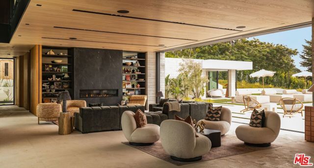 6889 Dume Drive, Malibu, CA 90265