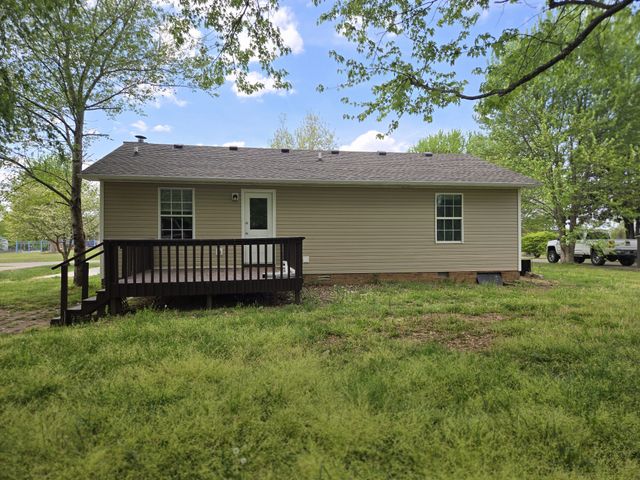 414 Pacific Ave, Oak Grove, KY 42262