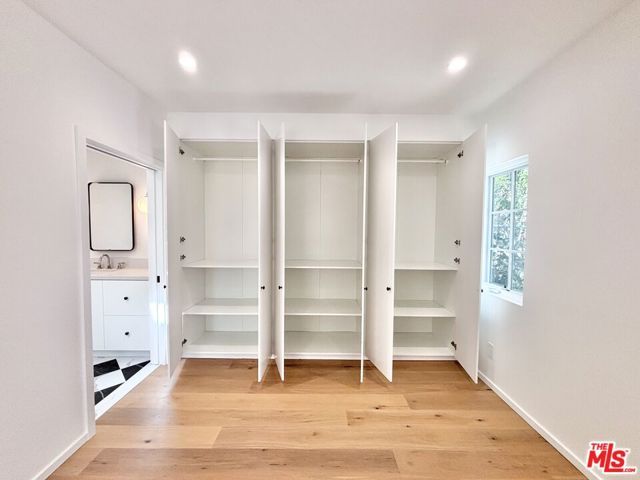 1979 Kenmore Avenue, Los Angeles, CA 90027