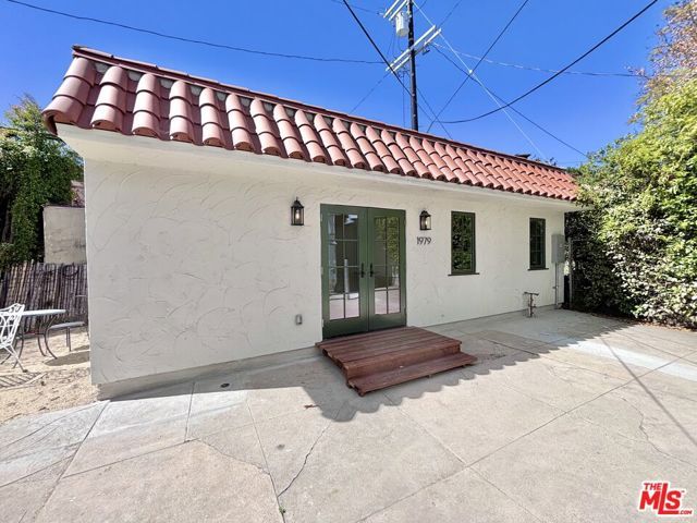 1979 Kenmore Avenue, Los Angeles, CA 90027