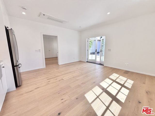 1979 Kenmore Avenue, Los Angeles, CA 90027