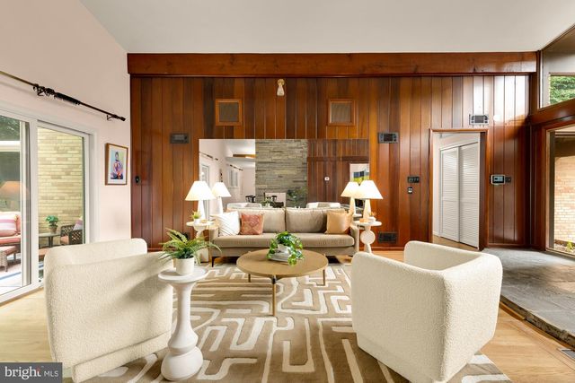 1840 PRIMROSE RD NW, Washington, DC 20012