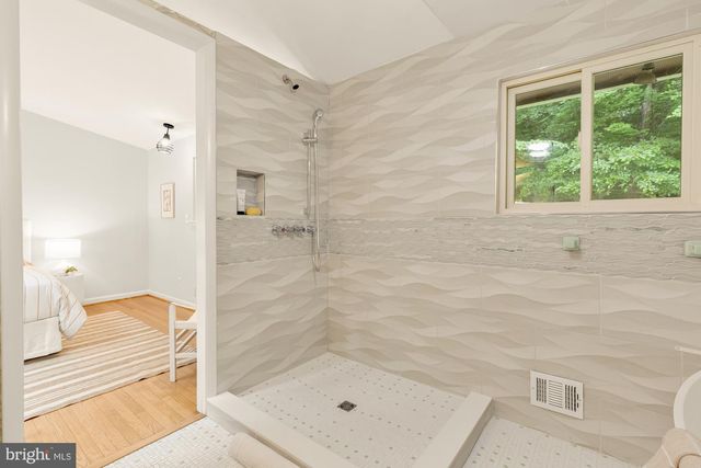 1840 PRIMROSE RD NW, Washington, DC 20012
