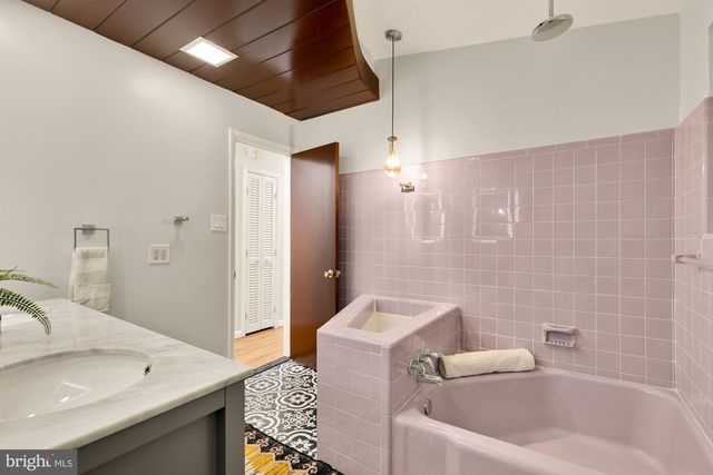 1840 PRIMROSE RD NW, Washington, DC 20012