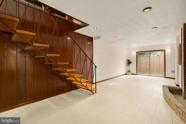 1840 PRIMROSE RD NW, Washington, DC 20012