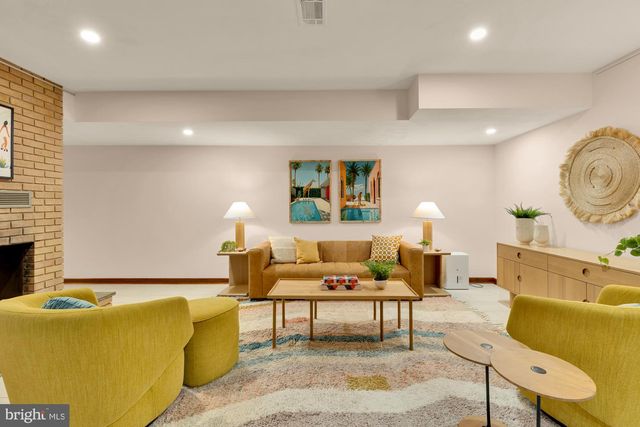 1840 PRIMROSE RD NW, Washington, DC 20012