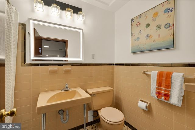 1840 PRIMROSE RD NW, Washington, DC 20012
