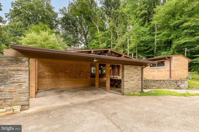 1840 PRIMROSE RD NW, Washington, DC 20012