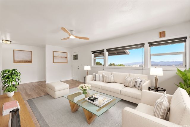 2118 Makanani Drive, Honolulu, HI 96817