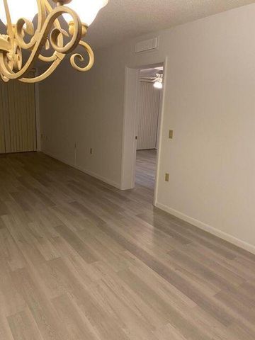 2811 Village Boulevard 202, West Palm Beach, FL 33409