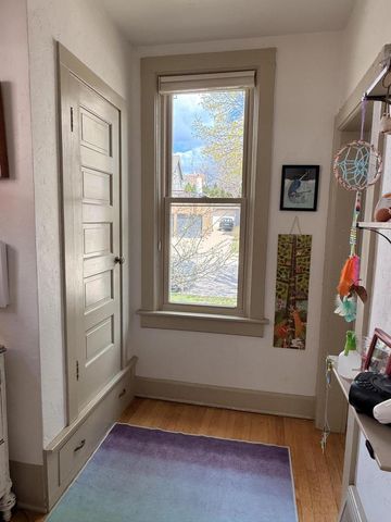 2615 Delaware AVENUE, Milwaukee, WI 53207