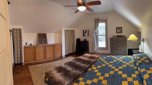 2615 Delaware AVENUE, Milwaukee, WI 53207