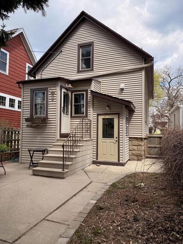 2615 Delaware AVENUE, Milwaukee, WI 53207