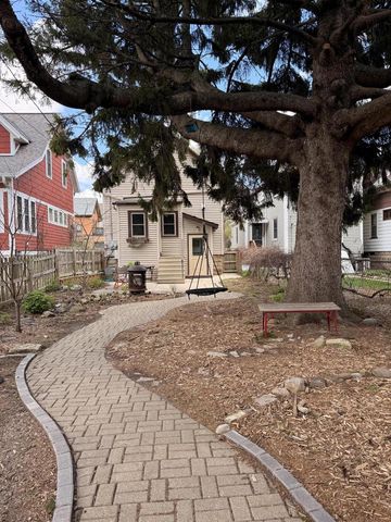2615 Delaware AVENUE, Milwaukee, WI 53207