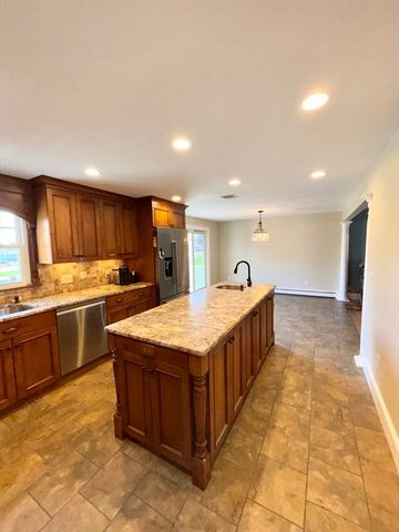 280 Blackstone St., Blackstone, MA 01504