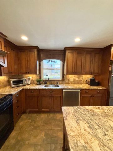 280 Blackstone St., Blackstone, MA 01504