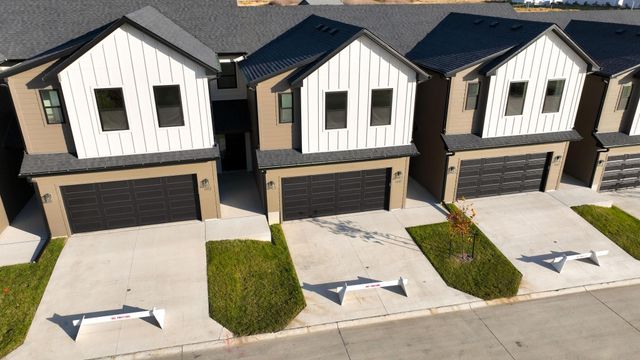 1347 Meadow Rose Place, Waukee, IA 50263