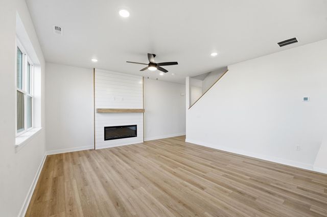 1347 Meadow Rose Place, Waukee, IA 50263