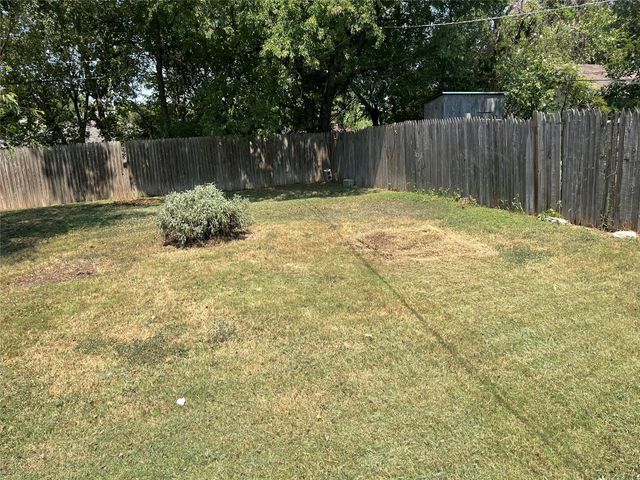 8020 Julie Avenue, Fort Worth, TX 76116