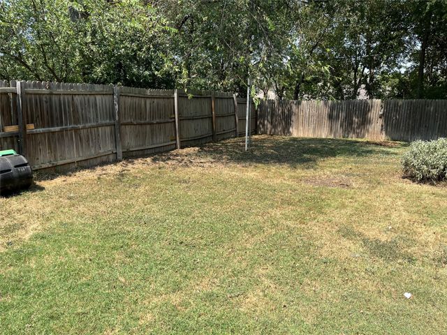 8020 Julie Avenue, Fort Worth, TX 76116