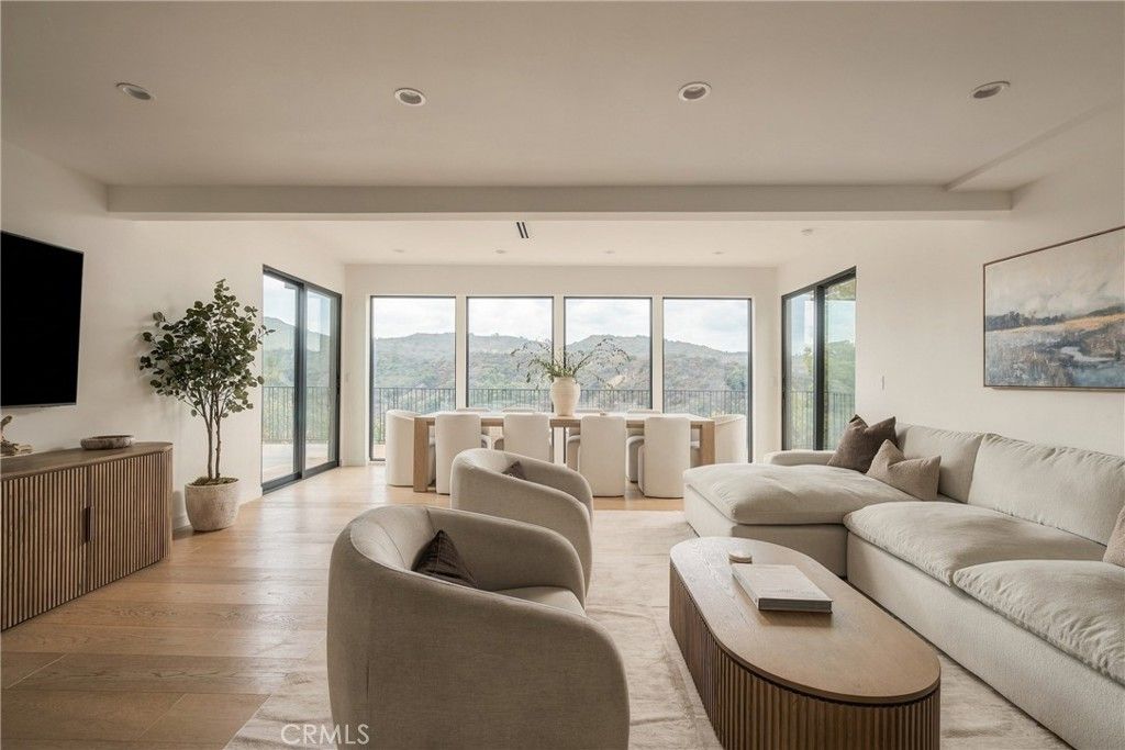 4335 Chaumont Road, Woodland Hills, CA 91364 — photo 5