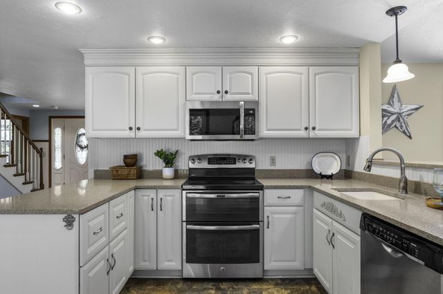 40 Squirrel Run, Eastham, MA 02642