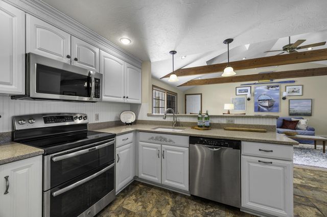 40 Squirrel Run, Eastham, MA 02642
